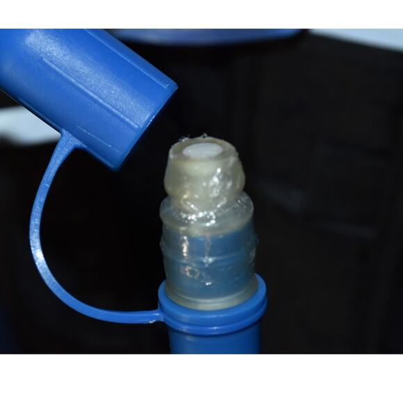 NEW Zefal Hydro One 1.5 Liter Hydration Pack Bag with Storage NWT Hiking Biking - Picture 4 of 6